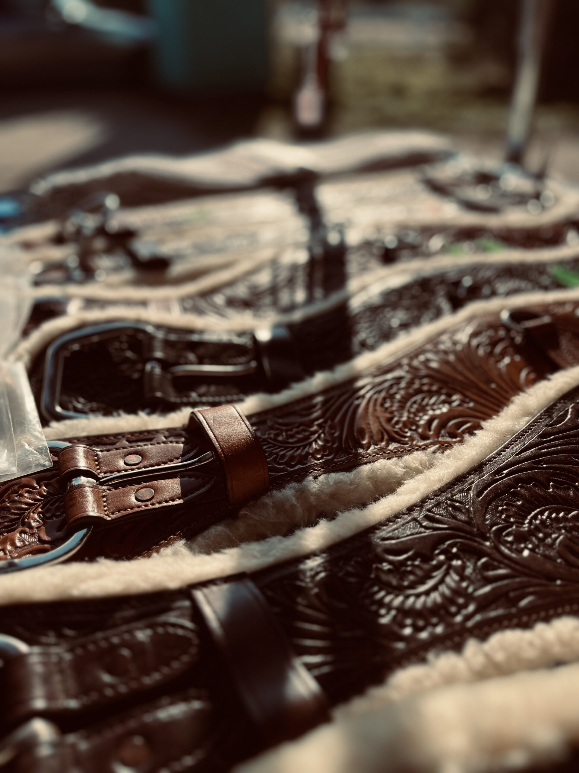 ŚWIAT WESTERNU- POPRĘGI| Co powinieneś wiedzieć o popręgach westernowych?