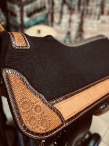 ŚWIAT WESTERNU- PAD WESTERNOWY| Jak wyczyścić pad westernowy w 6 krokach