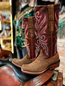 ŚWIAT WESTERNU- Jak wyczyścić buty zamszowe